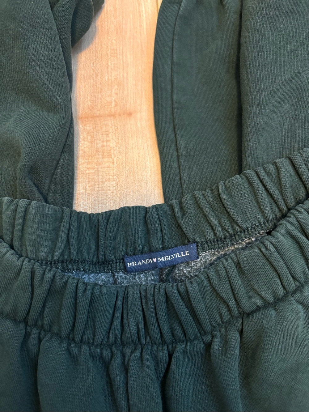 Brandy Melville Green Rosa Jogger Sweatpants - Picture 4 of 4